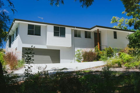 YARINGA - Retreat Style Accomodation With Swimming Pool - Accommodation Gladstone 1