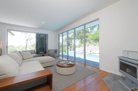 YARINGA - Retreat Style Accomodation With Swimming Pool - Accommodation Gladstone 0