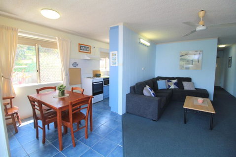Yamba Towers 2 - Accommodation Gladstone 2