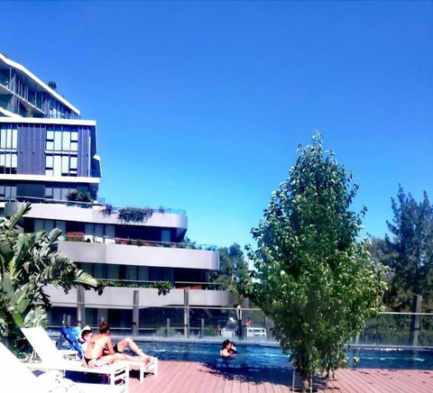 Yarra River Luxury 1BD Apartment - Accommodation Gladstone 0