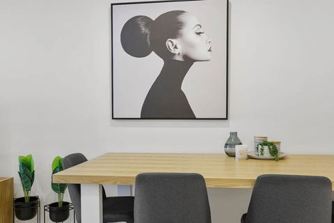 YARRA - YARRA Toorak Rd & Chapel St. Pool, Gym & Parking - Accommodation Gladstone 0