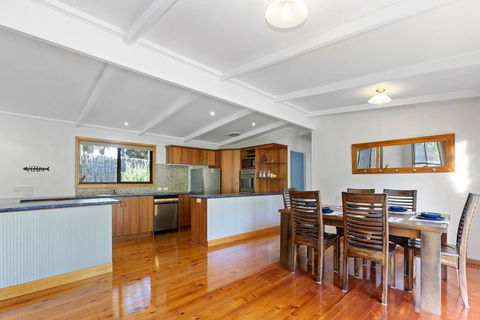 YARRABEE - The Perfect Getaway! - Accommodation Gladstone 1