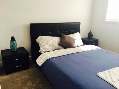 Yes Holiday Home - Accommodation Gladstone 1
