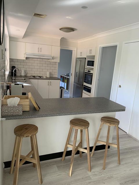 York Cosy Stays - Accommodation Gladstone 3