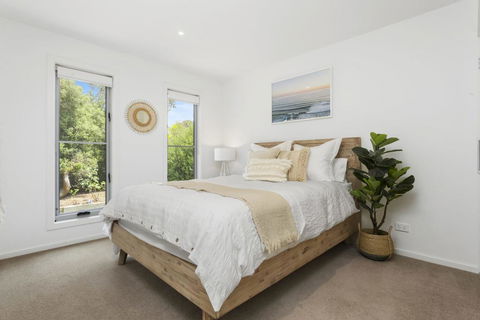 YOU, ME AND THE SEA - BLAIRGOWRIE - Accommodation Gladstone 3