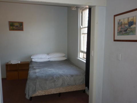 Young Budget Accommodation - Accommodation Gladstone 0