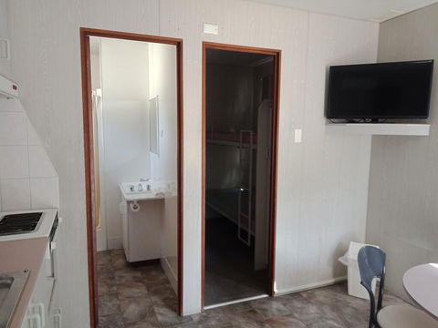 Young Caravan Park - Accommodation Gladstone 1