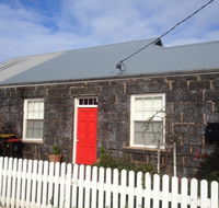 Young's Cottage - circa 1861 - Accommodation Gladstone