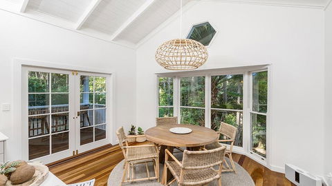 Your Luxury Escape - Bel Ombre - Palm Tree Retreat - Accommodation Gladstone 2