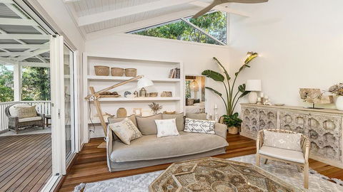 Your Luxury Escape - Bel Ombre - Palm Tree Retreat - Accommodation Gladstone 1