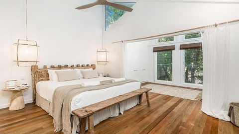 Your Luxury Escape - Bel Ombre - Palm Tree Retreat - Accommodation Gladstone 0