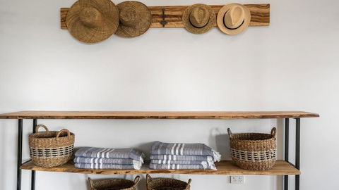 Your Luxury Escape - Byron Sunset Breeze - Accommodation Gladstone 3