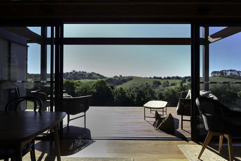 Your Luxury Escape - Carinya Cottages 4 - Accommodation Gladstone 0