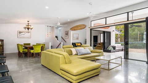 Your Luxury Escape - Copper Sands - Accommodation Gladstone 3