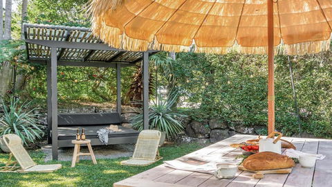 Your Luxury Escape - Den - 5min Walk To Clarke's Beach - Accommodation Gladstone 0