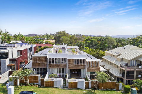 Your Luxury Escape - Driftwood Two At Clarkes Beach - Accommodation Gladstone 0