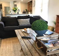 YSG The Edward Townhouse 151 - Walk To Town - Accommodation Gladstone