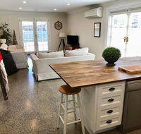 YSG The Edward Townhouse 153 - Walk To Town - Accommodation Gladstone