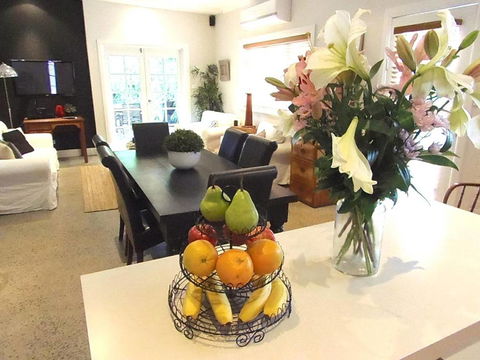 YSG The Edward Townhouse 157 - Steps To Town - Accommodation Gladstone 0