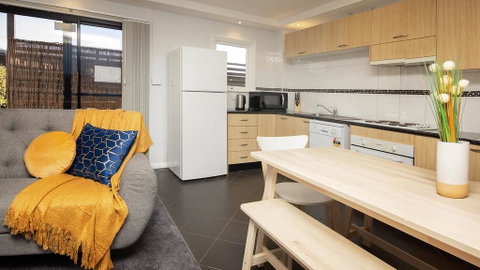 Yurali - Accommodation Gladstone 2
