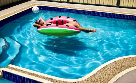 ZED MOTELS Tropical Gateway - Accommodation Gladstone 1