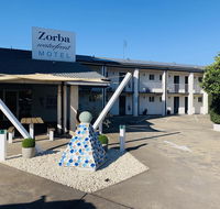 Zorba Waterfront Motel - Accommodation Gladstone
