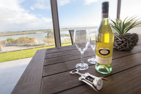 Serenity And Sweeping Murray River Views - Accommodation Gladstone 2
