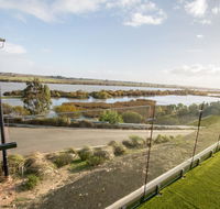 Serenity and sweeping Murray River views - Accommodation Gladstone