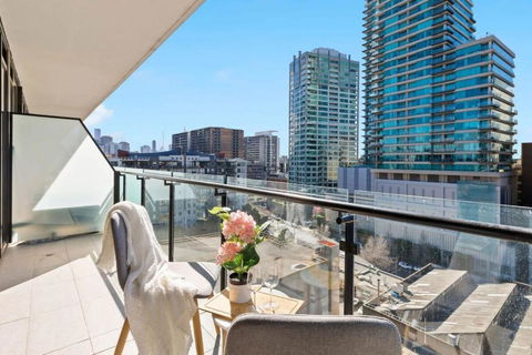 A 2BR Apt Near Shrine Of Remembrance FREE Parking - Accommodation Gladstone 0