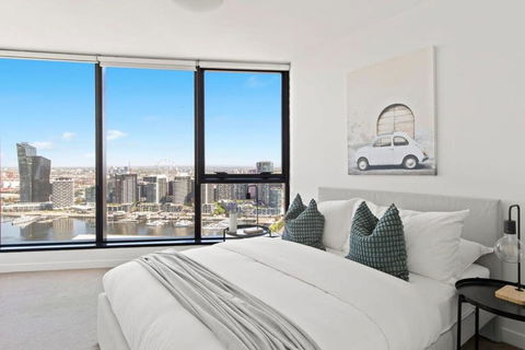 A 2BR Apt With Amazing Harbor Views FREE Parking - Accommodation Gladstone 1