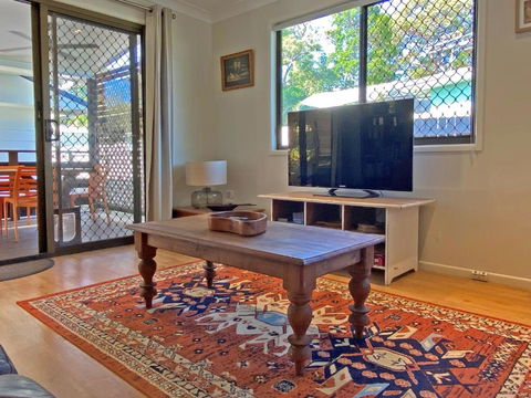 A AMITY BEACH BABY - Accommodation Gladstone 4