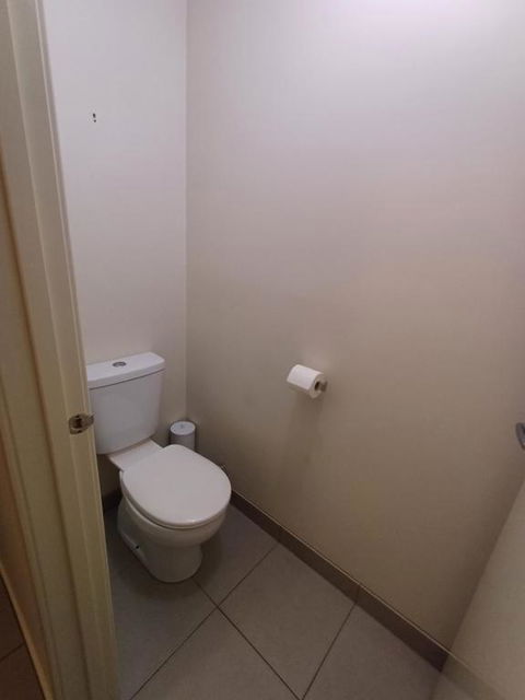 A Beautiful And Spacious Home - Accommodation Gladstone 1