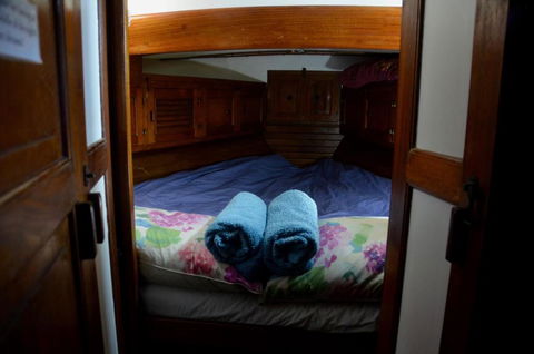 A Boat In The Grampians - Accommodation Gladstone 2