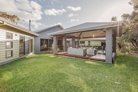 A Bush Utopia - Accommodation Gladstone 1