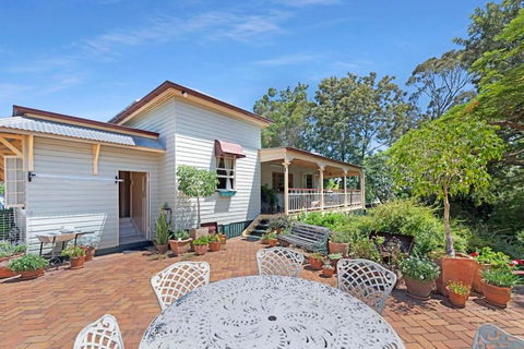 A Charming Queenslander - Accommodation Gladstone 2