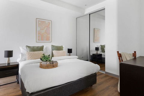 A Chic 2BR Apt Near Melbourne Uni FREE Parking - Accommodation Gladstone 3