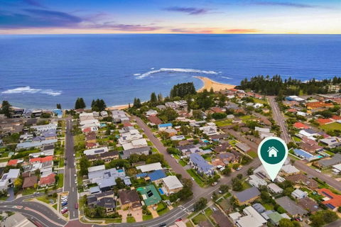 A Chic Coastal Hideaway At Toowoon Bay Beach - Accommodation Gladstone 3