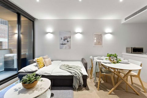 A Chic & Comfy 2BR Apt Near Federation Square - Accommodation Gladstone 1
