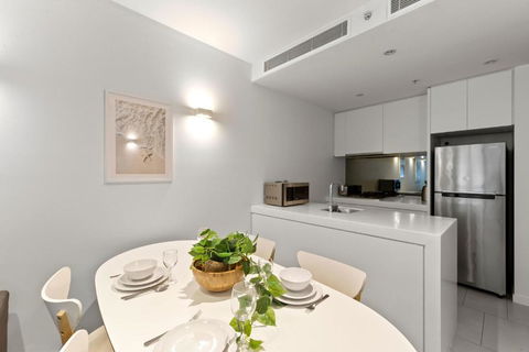 A Chic & Comfy 2BR Apt Near Federation Square - Accommodation Gladstone 2