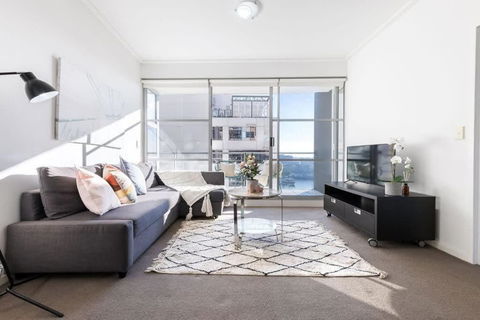 A Comfy 2BR Apt Amazing View Of Darling Harbour - Accommodation Gladstone 0