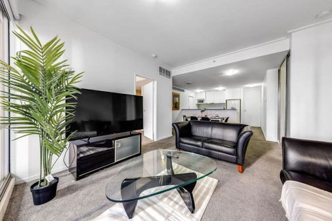 A Comfy 2BR Apt Right Next To Darling Harbour - Accommodation Gladstone 0