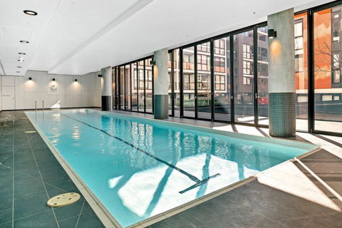 A Cozy & Plush 2BR Apt Next To The Yarra River - Accommodation Gladstone 2