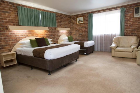 A Line Motel - Accommodation Gladstone 2