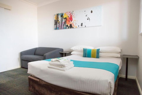 A Line Motel - Accommodation Gladstone 4