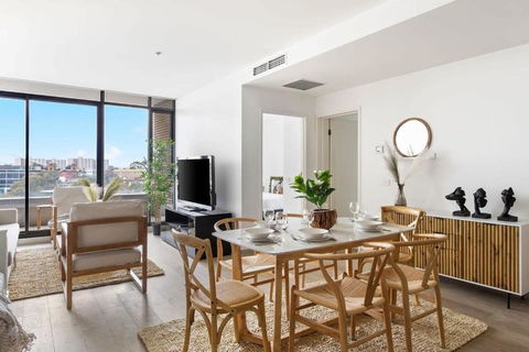 A Lux 2BR Apt Next To Melbourne Uni FREE Parking - Accommodation Gladstone 0
