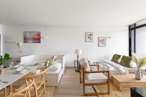 A Lux 2BR Apt Next To Melbourne Uni FREE Parking - Accommodation Gladstone 3