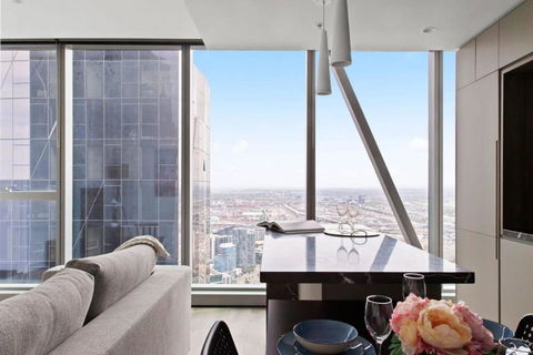 A Lux 2BR Apt Next To Southern Cross City Views - Accommodation Gladstone 4