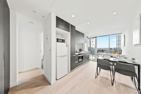 A Lux & Cozy Apt Next To Southern Cross Station - Accommodation Gladstone 4