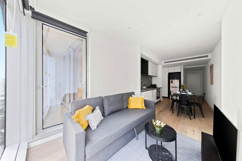 A Lux & Modern Apt Next To Southern Cross Station - Accommodation Gladstone 4