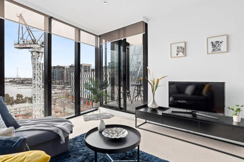 A Stylish 2BR Apt With FREE Parking - Accommodation Gladstone 0